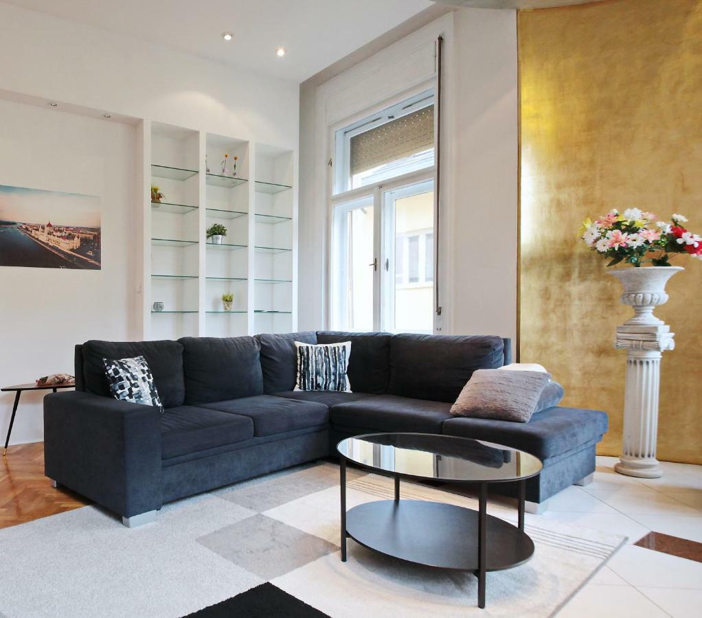 Luxury Gold Plated Suite In Calm Central Location 부다페스트 외부 사진